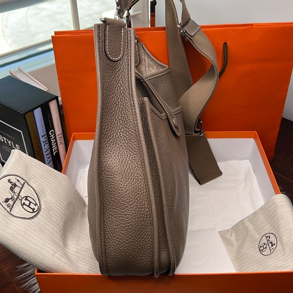 Hermes Evelyn III Shoulder Messenger Bag Taurillon Clemence Etoupe - Picture 6 of 17